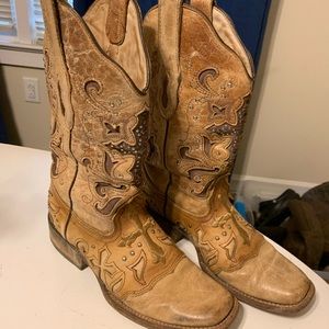 Corral stud cross square toe boots